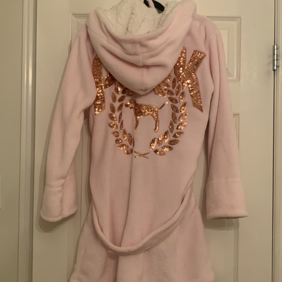 Baby pink fuzzy robe from Pink - Picture 2 of 4